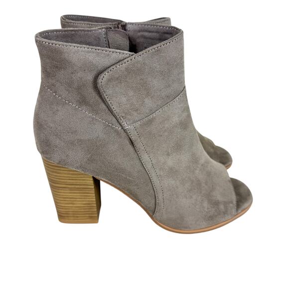 Melrose Ave NWOT Gray Faux Suede Vegan Open Toe Block Heel Booties Size 9 - Picture 2 of 9